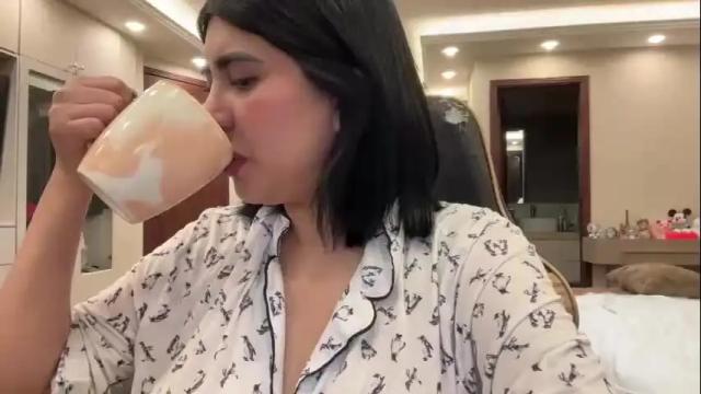 Image 8 of therealcamilabaddie Stream on Chaturbate on 1 month ago