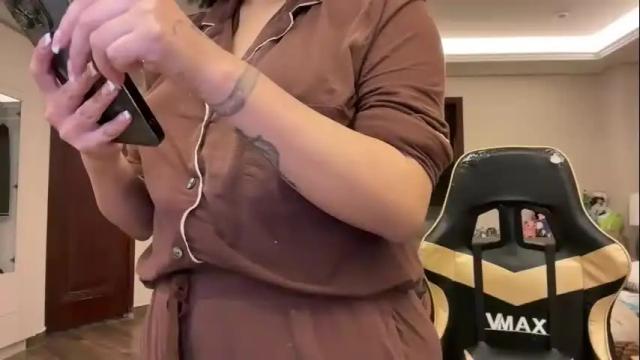 Image 3 of therealcamilabaddie Stream on Chaturbate on 19 days ago