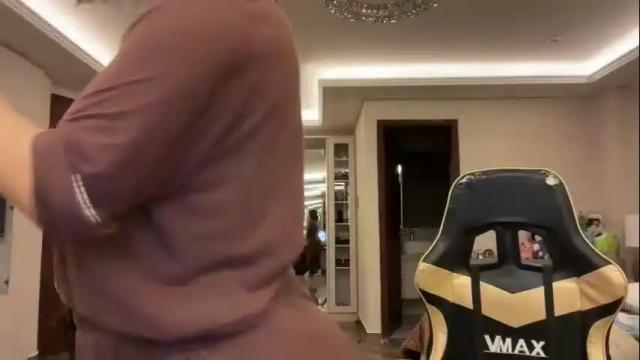 Image 6 of therealcamilabaddie Stream on Chaturbate on 19 days ago