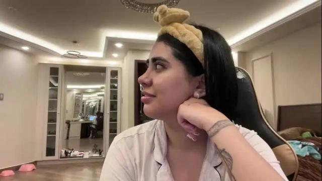 Image 10 of therealcamilabaddie Stream on Chaturbate on 11 days ago