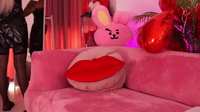 Image 8 of therealfallingangel Stream on Chaturbate on 17 days ago