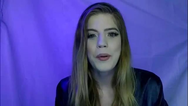 Image 3 of therealsummerbreeze Stream on Chaturbate on 18 days ago