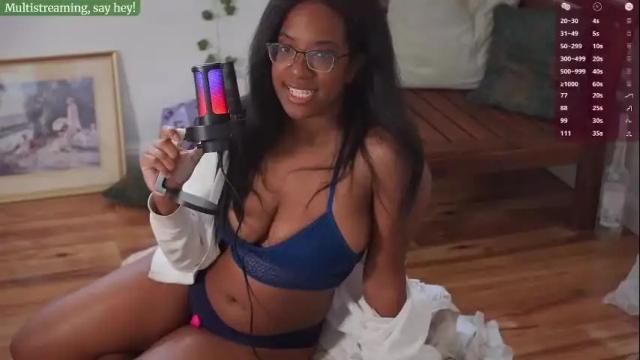 Image 4 of thesesualdame Stream on Chaturbate on 9 months ago