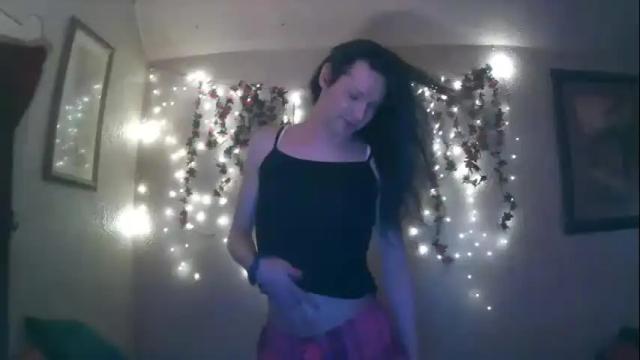 Image 11 of thesillymillie Stream on Chaturbate on 16 months ago
