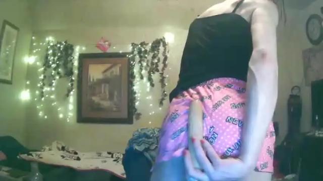 Image 11 of thesillymillie Stream on Chaturbate on 12 months ago