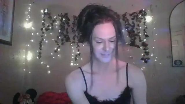 Image 2 of thesillymillie Stream on Chaturbate on 1 month ago