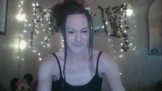Image 3 of thesillymillie Stream on Chaturbate on 1 month ago