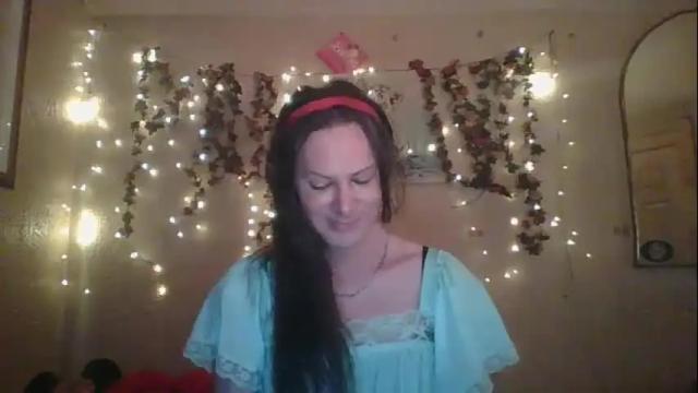 Image 2 of thesillymillie Stream on Chaturbate on 1 month ago