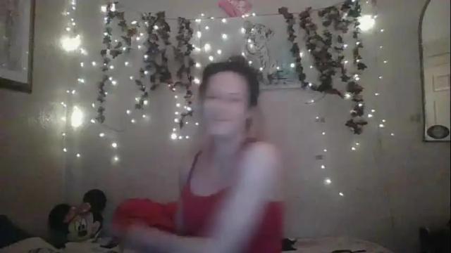Image 4 of thesillymillie Stream on Chaturbate on 27 days ago