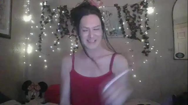 Image 8 of thesillymillie Stream on Chaturbate on 27 days ago