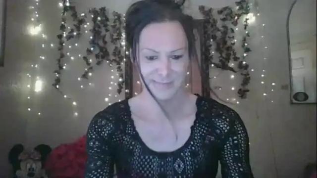 Image 3 of thesillymillie Stream on Chaturbate on 1 month ago