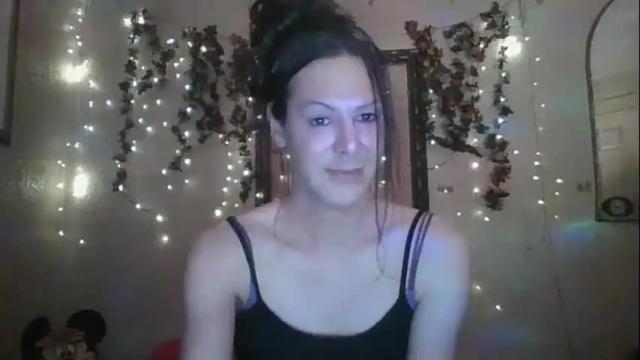 Image 10 of thesillymillie Stream on Chaturbate on 1 month ago