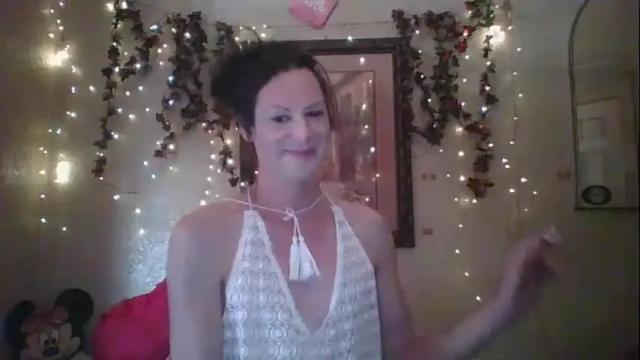 Image 8 of thesillymillie Stream on Chaturbate on 2 months ago