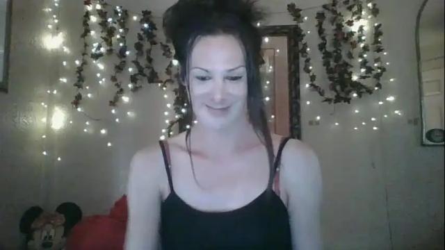 Image 4 of thesillymillie Stream on Chaturbate on 1 month ago