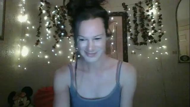 Image 8 of thesillymillie Stream on Chaturbate on 1 month ago
