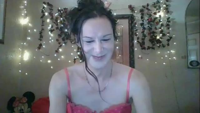 Image 2 of thesillymillie Stream on Chaturbate on 1 month ago