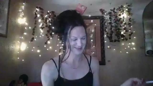 Image 10 of thesillymillie Stream on Chaturbate on 1 month ago