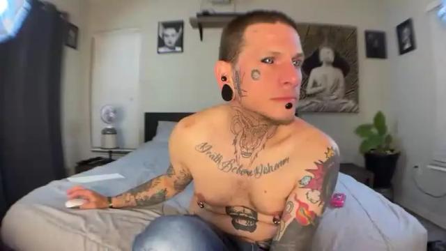 Image 2 of thesoutherndevil Stream on Chaturbate on 12 months ago