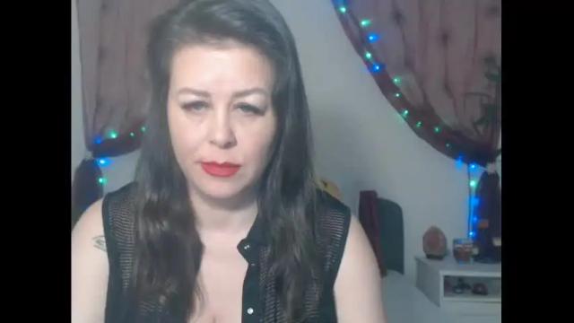 Image 7 of thesquirtyonexxx Stream on Chaturbate on 14 months ago