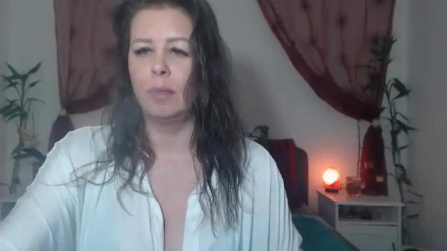 Image 7 of thesquirtyonexxx Stream on Chaturbate on 14 months ago