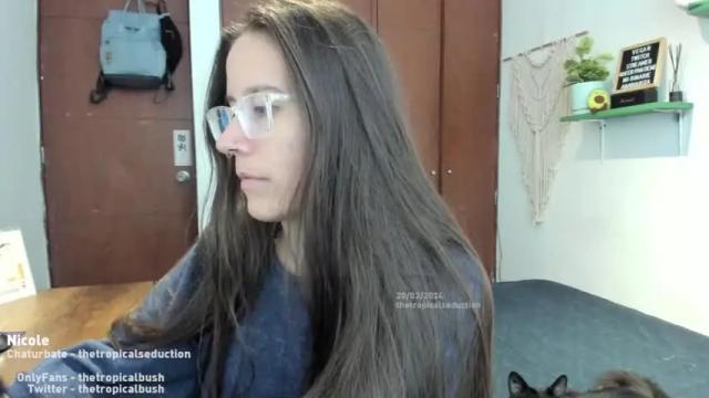 Image 3 of thetropicalseduction Stream on Chaturbate on 13 months ago