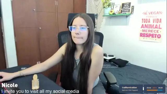 Image 10 of thetropicalseduction Stream on Chaturbate on 2 months ago