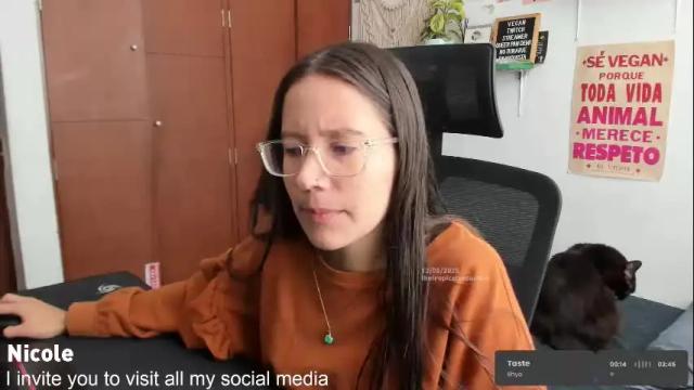 Image 10 of thetropicalseduction Stream on Chaturbate on 2 months ago