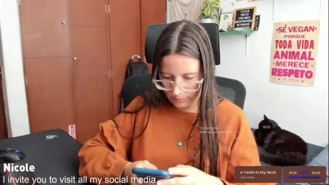 Image 11 of thetropicalseduction Stream on Chaturbate on 2 months ago