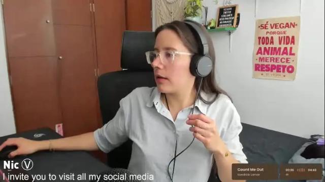 Image 12 of thetropicalseduction Stream on Chaturbate on 23 days ago