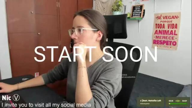 Image 2 of thetropicalseduction Stream on Chaturbate on 16 days ago