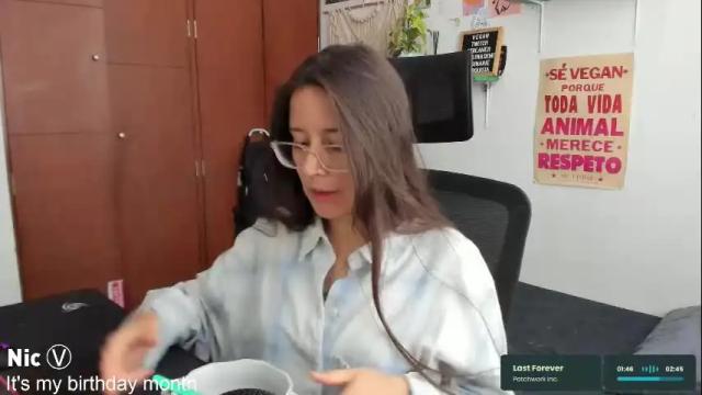 Image 10 of thetropicalseduction Stream on Chaturbate on 11 days ago