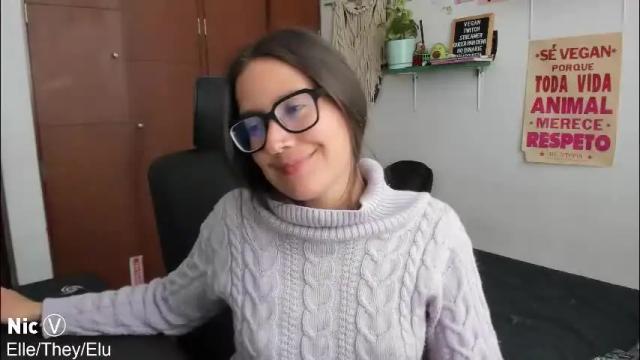 Image 10 of thetropicalseduction Stream on Chaturbate on 2 months ago