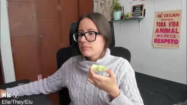 Image 7 of thetropicalseduction Stream on Chaturbate on 2 months ago