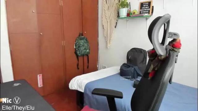 Image 2 of thetropicalseduction Stream on Chaturbate on 1 month ago