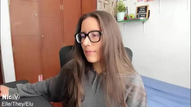 Image 4 of thetropicalseduction Stream on Chaturbate on 1 month ago