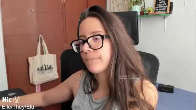 Image 12 of thetropicalseduction Stream on Chaturbate on 12 days ago