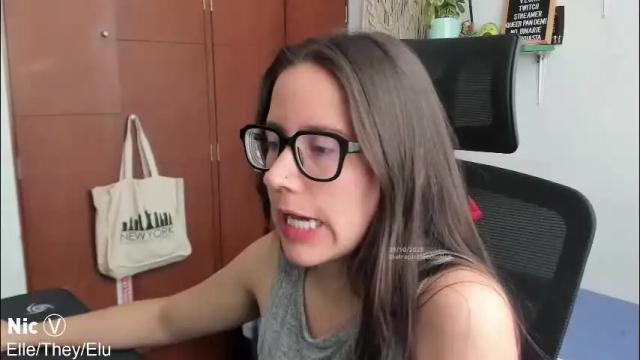 Image 4 of thetropicalseduction Stream on Chaturbate on 12 days ago