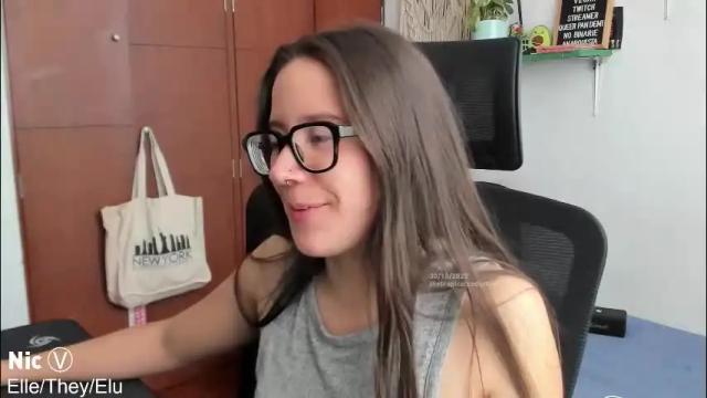 Image 6 of thetropicalseduction Stream on Chaturbate on 12 days ago