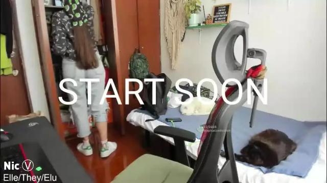 Image 2 of thetropicalseduction Stream on Chaturbate on 24 days ago