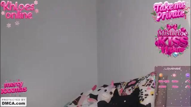 Image 2 of theyluvvv_khloe Stream on Chaturbate on 1 month ago