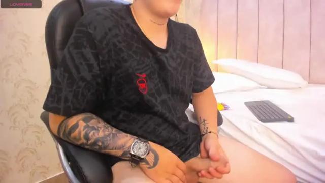 Thumbnail 1, thiago_y_samantha's Stream at Chaturbate, 19 months ago