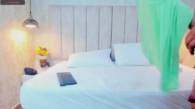 Image 3 of thiago_y_samantha Stream on Chaturbate on 18 months ago