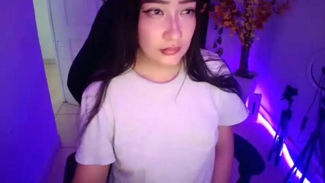Image 2 of thiara_dor Stream on Chaturbate on 13 months ago