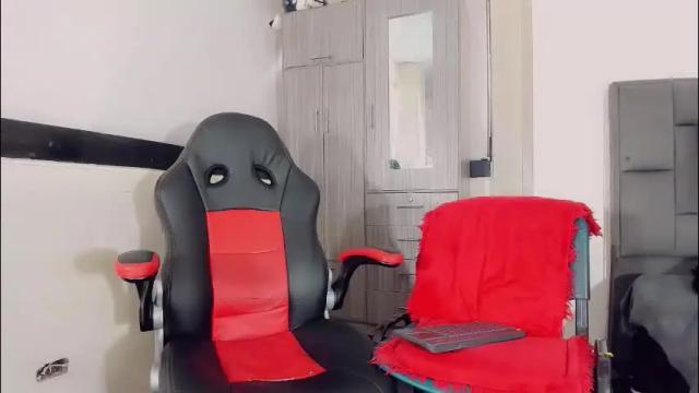 Image 2 of thiara_veky Stream on Chaturbate on 2 months ago