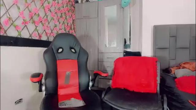 Image 4 of thiara_veky Stream on Chaturbate on 1 month ago