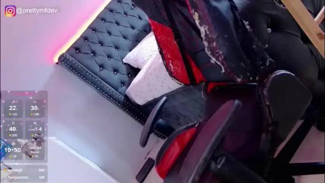 Image 10 of thicc_devie Stream on Chaturbate on 2 months ago
