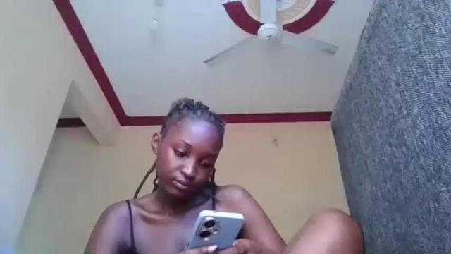 Image 6 of thick_eviey Stream on Chaturbate on 14 months ago