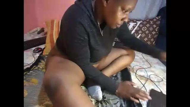 Image 10 of thick_sweet_ass Stream on Chaturbate on 24 days ago