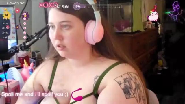 Image 11 of thickchan13 Stream on Chaturbate on 23 months ago