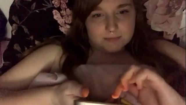 Image 12 of thickgingergoddess Stream on Chaturbate on 2 months ago